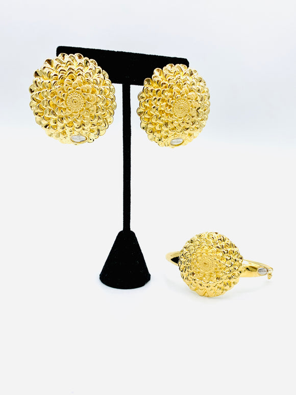 18K Italian Gold Earring and Bangle Set. Please contact us for pricing.